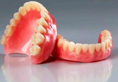  دندان مصنوعی را چطور تمیز کنیم؟