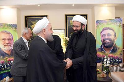  حضور حسن روحانی در منزل شهید لاریجانی