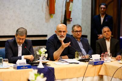 معاون استاندار اصفهان مطرح کرد: راهاندازی «انجمن فعالان گردشگری مجازی» با هدف شناسایی ۳۶۰ رویداد استانی
