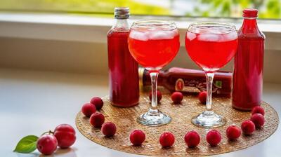  طرز تهیه شربت آلوچه خانگی؛ نوشیدنی خوشمزه و ملس برای روزهای گرم