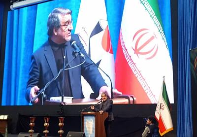  مدیرکل هنری بنیاد شهید: شعر فارسی، روایتگر صبوری و مقاومت ایران‌زمین مانده است