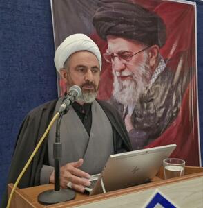 امام جمعه ایلام: حکمرانی رهبر شهید مبتنی بر دانش و آیندهنگری بود