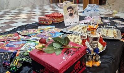 یادگارهای کودکی یک شهید در دستان نسل آینده شهر سریشآباد