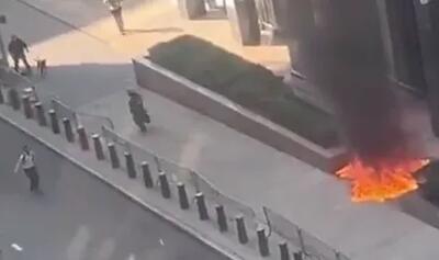 ویدیویی از حادثه امنیتی مقابل ساختمان FBI و اداره مهاجرت آمریکا