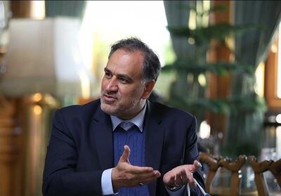 مدیرعامل سابق استقلال در تهران میماند