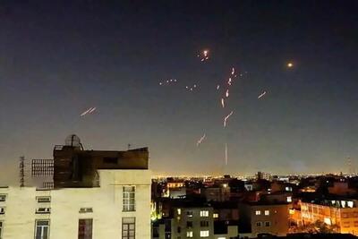  شلیک پدافند در تهران/ حمله به تبریز، بوشهر، سیریک، چابهار، کنارک، امیدیه، بهبهان، بانه کردستان، استان ایلام/ یک منطقه نظامی هدف حمله به تبریز/حمله بامدادی به هندیجانِ خوزستان