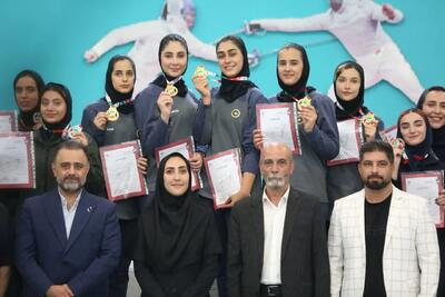  طلایی‌پوشان فاتح لیگ برتر اپه بانوان شدند؛ سپاهان جام قهرمانی را بالای سر برد