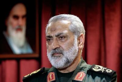  سردار شکارچی، سخنگوی ارشد نیرو‌های مسلح: ما حتی در دل جنگ هم پهپاد و موشک تولید می‌کردیم / عقب‌نشینی در برابر دشمن بر ما حرام است