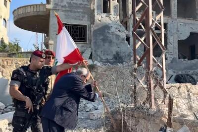  بازدید نواف سلام از «زوطر الغربیه» پس از خروج اشغالگران صهیونیست