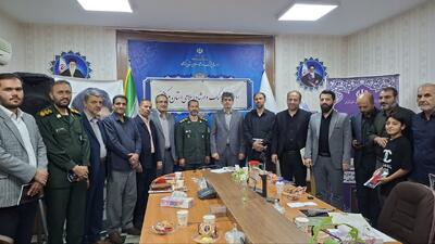  کتاب «تماشاگر نباش» در اراک رونمایی شد