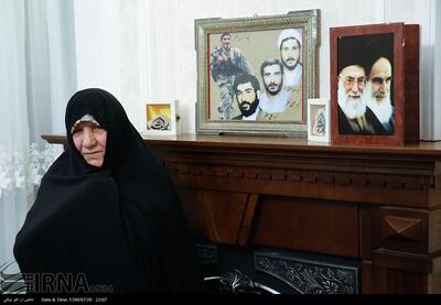 استاندار فارس: مادر شهیدان مظفر الگوی ایمان، استقامت و وفاداری به انقلاب بود