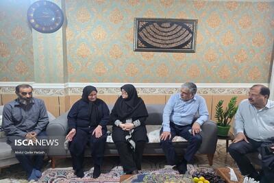 خانوادههای شهدا، ستونهای استوار عزت و اقتدار ایران هستند