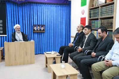  امام جمعه سمنان: غلبه مدرک‌گرایی بر مهارت‌آموزی، یک آسیب محسوب می‌شود