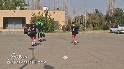  ویدیو| اقدام عجیب/ تمرین در زمین شماره ۲ آزادی به جای بازی پلی آف لیگ برتر!