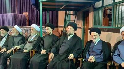  برگزاری مراسم بزرگداشت رهبر شهید انقلاب در حسینیه شماره یک جماران - مردم سالاری آنلاین