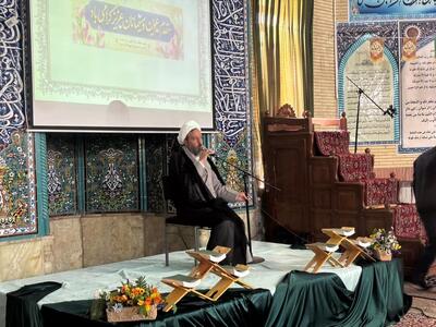  خورشیدی: خون شهدا همواره جامعه را بیدار و در مسیر حق ماندگار می‌کند