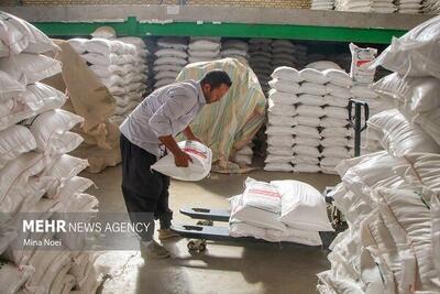 چرا دستور پزشکیان برای پرداخت نصف مطالبات کالاهای اساسی اجرا نمیشود؟