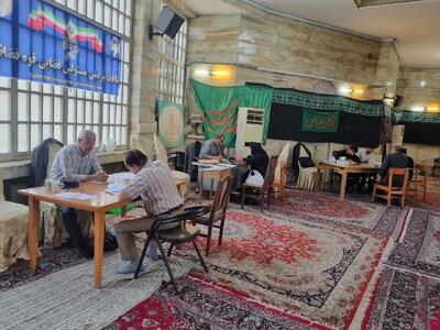ملاقات مردمی اداره کل ارتباطات مردمی در مسجد آیتالله شاه آبادی برگزار شد