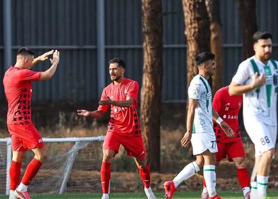  مهدی تارتار با زوج محمد عمری و ایگور سرگیف خط حمله جدید پرسپولیس را آزمایش کرد