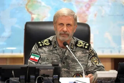 فرمانده کل ارتش جمهوری اسلامی ایران:ما با ارتشهای سران کفر میجنگیم