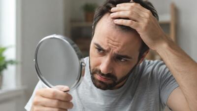 ۱۰ اشتباه بعد از کاشت مو که نتیجه را از بین میبرد | راهنمای کامل مراقبت