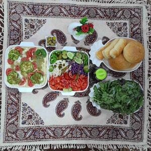  بوقت نهارخوشمزه امروزمون سالاد الویه بامخلفات😋😋🌺🌹نوش نگاه پرمهرتون 😋😋🌺🌹من پناهی جزتودرمحشرندارم یاحسین علیه السلام 🕊🕊🕊🤲🤲دست‌پخت کدبانوی عزیزومهربون خونم 🌺🌹🫶🤍❤️💞💕🫶🫶🥰😘🫶