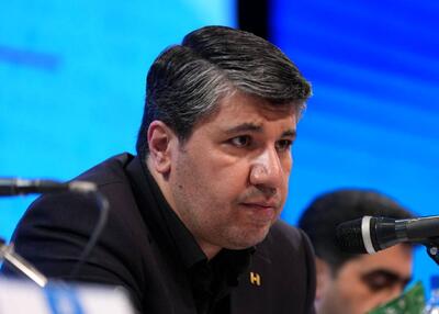 تاکید مدیرعامل بانک صادرات ایران بر ارتقای خدمات بانکی