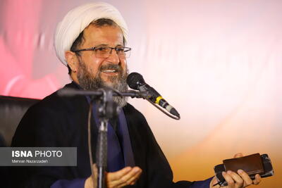 انقلاب اسلامی مدافعان پرچم ولایت و وطن را تربیت کرده است