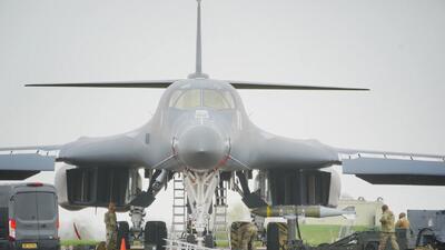  ادعای آکسیوس: آمریکا از بمب‌افکن B-1 علیه ایران استفاده کرد؛ ترامپ تهران را تهدید به حمله کرد/ هرمز، باب‌المندب و دریای سرخ در آستانه بحرانی تازه