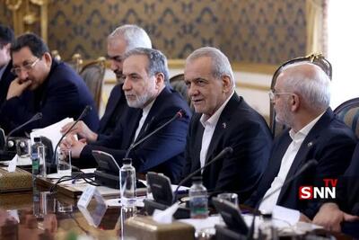  پزشکیان: تدوین برنامه جامع همکاری‌های راهبردی، نقشه راه توسعه روابط تهران و بغداد است/ اجرای سریع توافقات اقتصادی اولویت مشترک دو کشور / امنیت ایران و عراق به یکدیگر گره خورده است