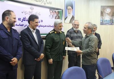 تجلیل از هنرمندان نقشآفرین در حماسه وداع با رهبر شهید در همدان - تسنیم