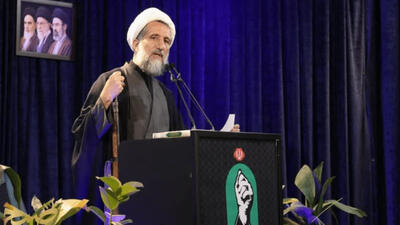  امام جمعه قزوین: مسئولان به تهدیدات دشمن قاطع‌تر پاسخ بدهند/ امضای رئیس جمهور آمریکا فاقد اعتبار است