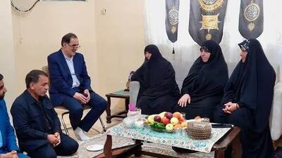 دیدار رئیس بنیاد شهید و امور ایثارگران با خانواده شهید سردار علیرضا تنگسیری