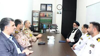  دیدار جانشین نیروی دریایی ارتش با نماینده مجلس خبرگان رهبری در استان گلستان