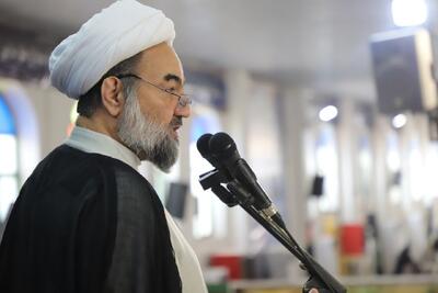امام جمعه زاهدان: امنیت پایدار با اقتدار و بازدارندگی حاصل میشود