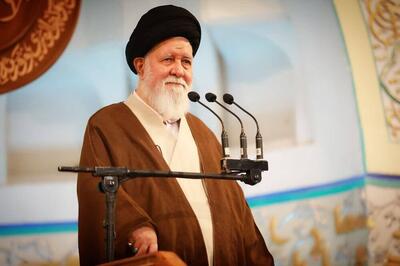  آیت‌الله علم‌الهدی: شعار دادن علیه مسئولین کار درستی نیست