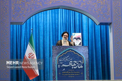 خطبه های نماز جمعه سید احمد خاتمی و تعیین مسیر برای جنگ و مذاکره کشور