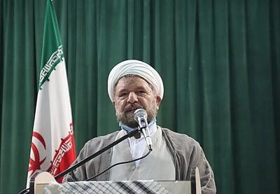  امام‌جمعه جیرفت: ملت ایران هرگز تسلیم آمریکا نمی‌شود
