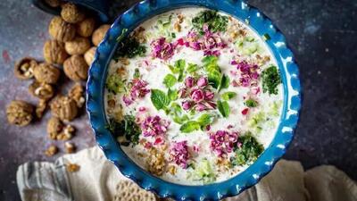  طرز تهیه آب‌دوغ خیار مجلسی / بهترین انتخاب برای تابستان