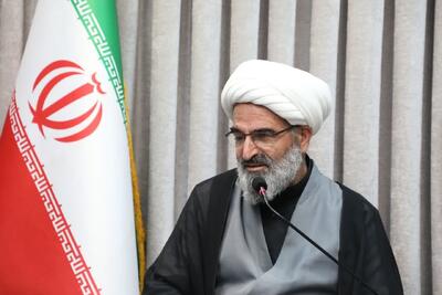  امام جمعه سمنان: فرهنگ ایثار از خیابان و کنار لانچرها تا تنگه هرمز گسترده است