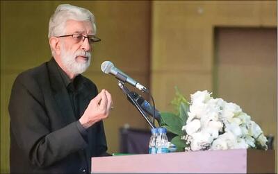 نگاه حکیمانه و احترام به رأی ملت از شاخصههای رهبر شهید انقلاب