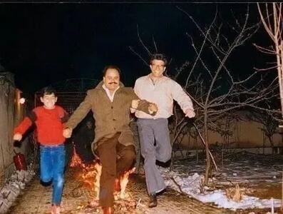  آتش‌بازی اکبر عبدی با خواننده پرسپولیسی در شب چهارشنبه‌سوری