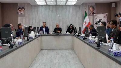 انسجام ملی رمز عبور پیروزمندانه ایران از این برهه تاریخی است / باید میناب در آینده به یک پایگاه اندیشهساز و فرهنگساز تبدیل شود/ تقویت و بهروزرسانی آزمایشگاه تشخیص DNA استان