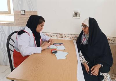 تلاش جهادی تیم درمانی هلال احمر یزد در مسیر پیادهروی اربعین - تسنیم