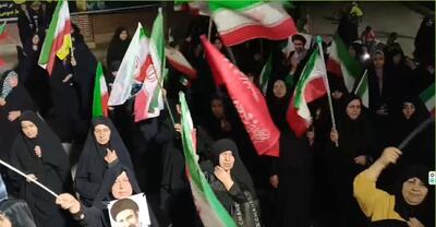  نمایی از دلدادگی مردم انقلابی دیباج به میهن اسلامی + فیلم