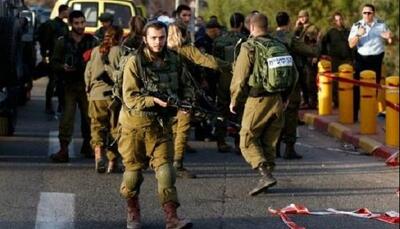  خلع سلاح شهرک‌نشین صهیونیست توسط جوان فلسطینی در الخلیل
