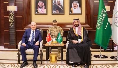  گفت‌وگوی تلفنی وزیران دفاع ترکیه و عربستان