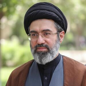  پاسخ رهبر انقلاب به نامه دبیرکل و رزمندگان حزب‌الله: پایداری در راه مقاومت، نصرت الهی را در پی دارد