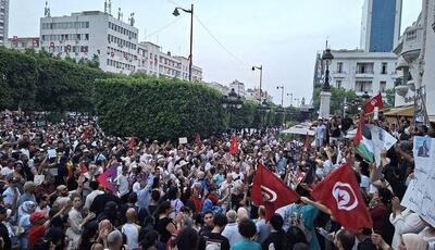  اعتراضات مردم تونس علیه رئیس جمهور کشورشان