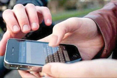 چرا هر چند دقیقه یکبار گوشیمان را چک میکنیم؟